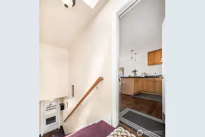 120 14th Avenue #12, Seattle, WA 98122 - Photo 5