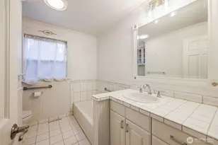 10648 NE 47th Pl, Kirkland, WA 98033 - Photo 23