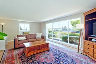 1012 Evergreen Dr, Bellevue, WA 98004 - Photo 11