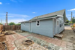 1004 Fifth St, Wenatchee, WA 98801 - Photo 9