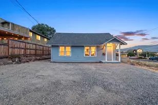 1004 Fifth St, Wenatchee, WA 98801 - Photo 3