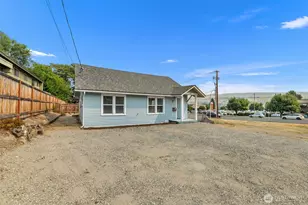 1004 Fifth St, Wenatchee, WA 98801 - Photo 7