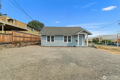 1004 5th Street, Wenatchee, WA 98801 - Photo 5