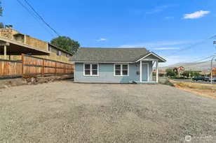 1004 Fifth St, Wenatchee, WA 98801 - Photo 5