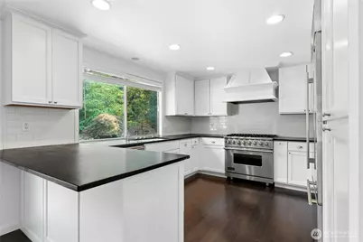 2836 213th Avenue SE, Sammamish, WA 98075 - Photo 9