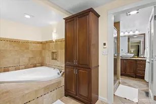 23811 NE 43rd St, Redmond, WA 98053 - Photo 19