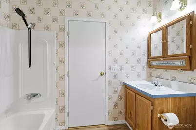 11100 4th Avenue W #4, Everett, WA 98204 - Photo 35