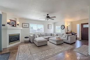 414 N 3rd Pl, Kalama, WA 98625 - Photo 5