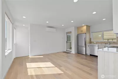 8332 26th Avenue NW, Seattle, WA 98117 - Photo 17