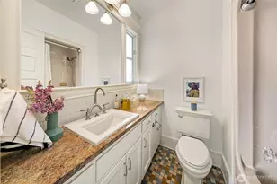 939 13th Ave E, Seattle, WA 98102 - Photo 25