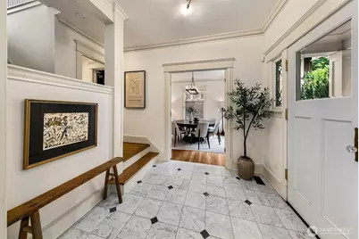 939 13th Avenue E, Seattle, WA 98102 - Photo 15
