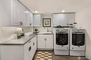 939 13th Ave E, Seattle, WA 98102 - Photo 33