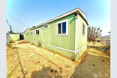 4354 NE Roberts Pl #A14, Moses Lake, WA 98837 - Photo 3