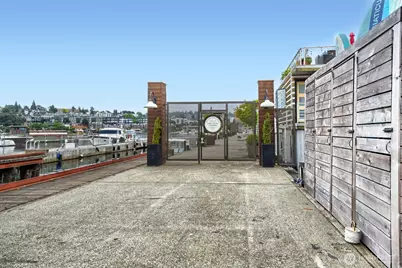 2309 N Northlake Way #16, Seattle, WA 98103 - Photo 19