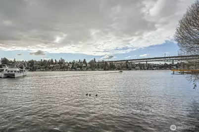 2309 N Northlake Way #16, Seattle, WA 98103 - Photo 37