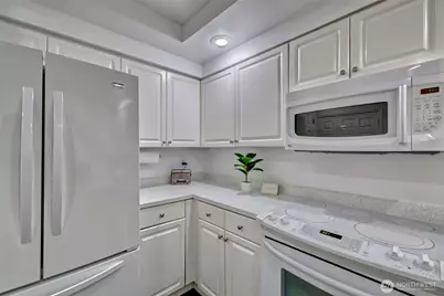 714 228th Street SW #O-101, Bothell, WA 98021 - Photo 11