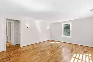 346 N 102nd St, Seattle, WA 98133 - Photo 7