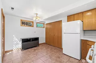 346 N 102nd St, Seattle, WA 98133 - Photo 13