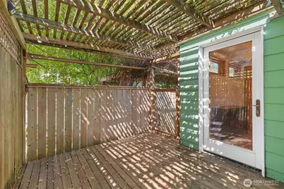 346 N 102nd Street, Seattle, WA 98133 - Photo 5
