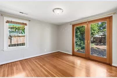 346 N 102nd Street, Seattle, WA 98133 - Photo 17