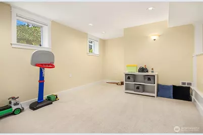 13525 NE 188th Place, Woodinville, WA 98072 - Photo 19