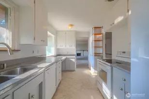 23427 28th Ave S, Des Moines, WA 98198 - Photo 9
