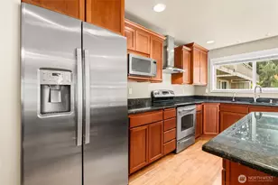 7803 218th St SW, Edmonds, WA 98026 - Photo 7
