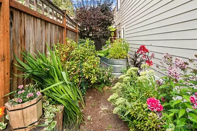7803 218 Street SW #D, Edmonds, WA 98026 - Photo 33