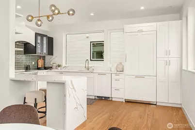 536 W Barrett Street, Seattle, WA 98109 - Photo 5