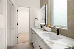 536 W Barrett St, Seattle, WA 98109 - Photo 17