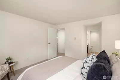 4727 W Lake Sammamish Parkway SE #B206, Issaquah, WA 98027 - Photo 5