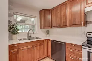 8183 NE 165th St, Kenmore, WA 98028 - Photo 7