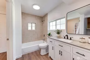 8183 NE 165th St, Kenmore, WA 98028 - Photo 13