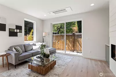 8037 Wallingford Avenue N #C, Seattle, WA 98103 - Photo 11