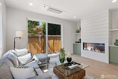 8037 Wallingford Avenue N #C, Seattle, WA 98103 - Photo 13