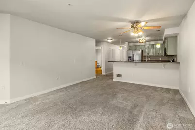12534 15th Avenue NE #22, Seattle, WA 98125 - Photo 7