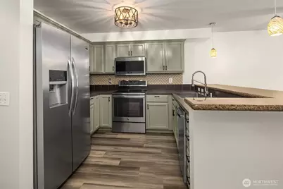 12534 15th Avenue NE #22, Seattle, WA 98125 - Photo 9