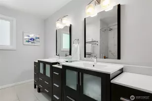 8808 NE 14th St, Clyde Hill, WA 98004 - Photo 23