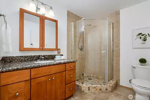 8808 NE 14th St, Clyde Hill, WA 98004 - Photo 17