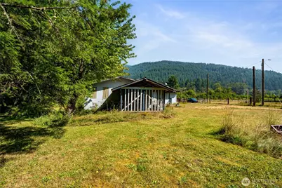22520 State Route 706 E, Ashford, WA 98304 - Photo 11