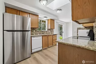 1643 S 245th Pl, Des Moines, WA 98198 - Photo 13