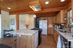 114 Blackberry Ln, Port Angeles, WA 98362 - Photo 17