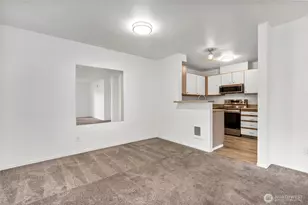 9210 Market Pl, Lake Stevens, WA 98258 - Photo 11