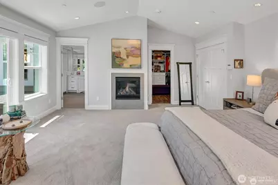 9950 SE 39th Street, Mercer Island, WA 98040 - Photo 17