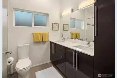 2042 42nd Avenue E, Seattle, WA 98112 - Photo 23