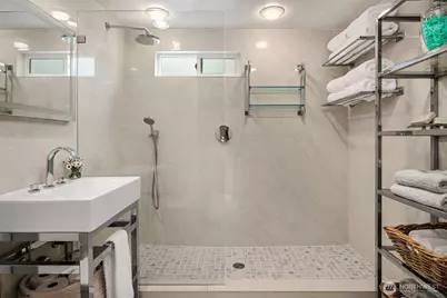 10303 15th Avenue NE, Seattle, WA 98125 - Photo 13