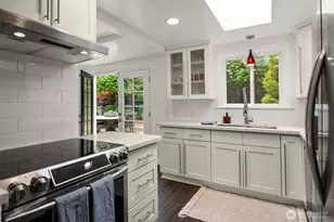 10303 15th Ave NE, Seattle, WA 98125 - Photo 7