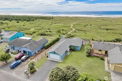 19407 K Place, Long Beach, WA 98631 - Photo 5