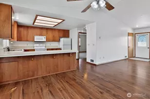 860 W Sylvester Ct, Sequim, WA 98382 - Photo 9