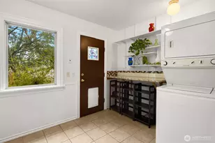 921 SW 102nd St, Seattle, WA 98146 - Photo 7